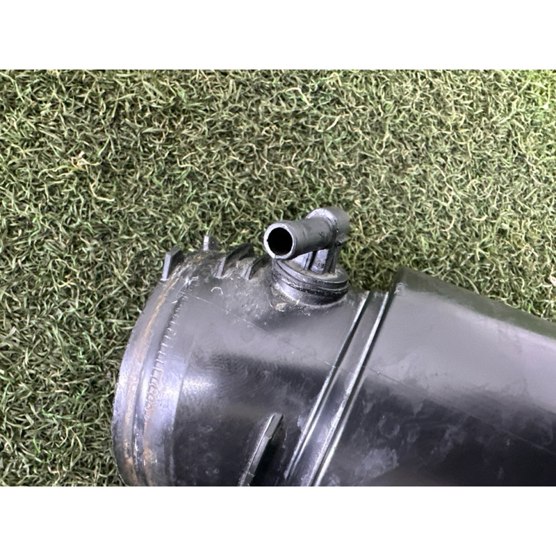 Патрубок воздушного фильтра (впускная система) Volkswagen Touareg NF 2012 3.0 Hybrid CGFA 7P0129684A