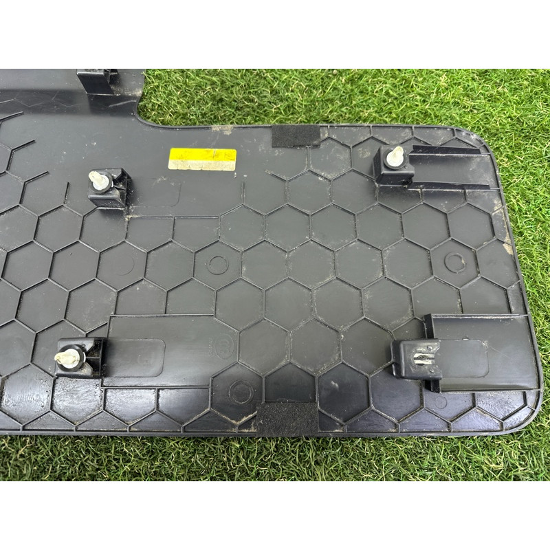 Накладка крышки багажника (кузов и элементы) LAND ROVER Range Rover Evoque L538 2016 2.0 LR072351