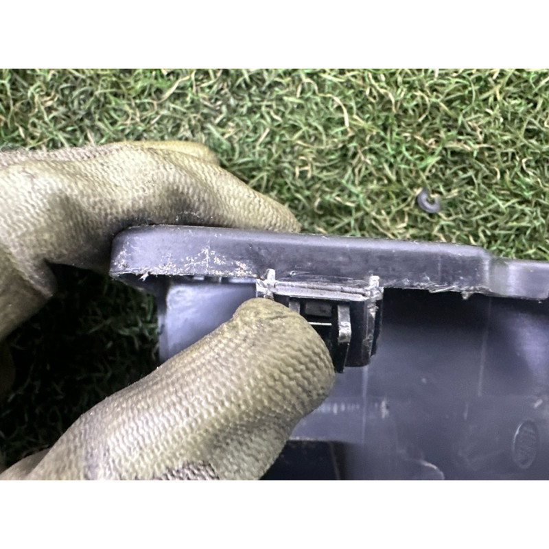 Накладка крышки багажника (кузов и элементы) LAND ROVER Range Rover Evoque L538 2016 2.0 LR072351