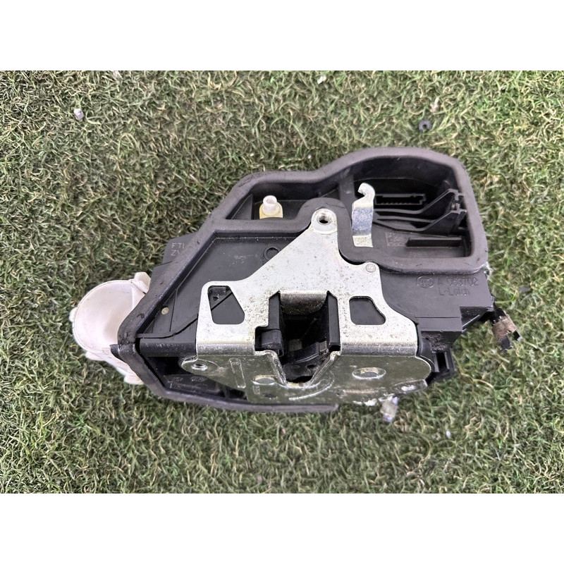 Замок дверей (кузов і елементи) BMW X3 F25 2012 3.0 51217202143