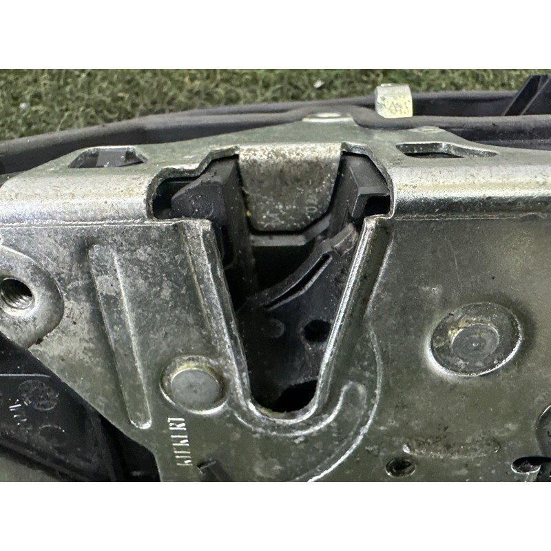 Замок дверей (кузов і елементи) BMW X3 F25 2012 3.0 51217202143