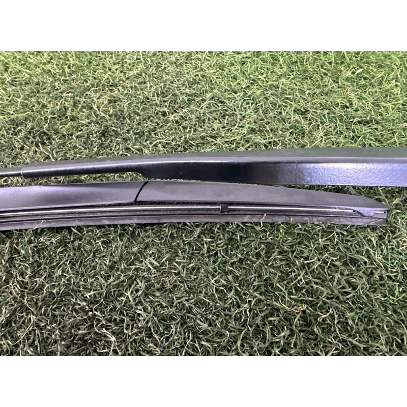 важіль щітки склоочисника (кузов и элементы) LAND ROVER RANGE ROVER Sport L494 2016 3.0 Diesel LR076843