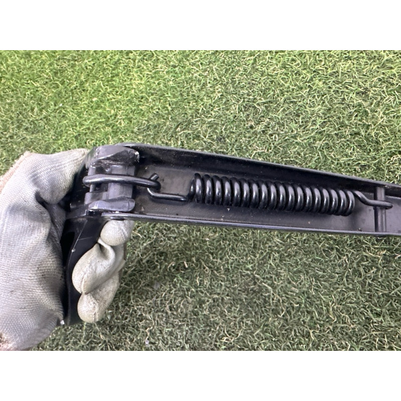 важіль щітки склоочисника (кузов и элементы) LAND ROVER RANGE ROVER Sport L494 2016 3.0 Diesel LR076843