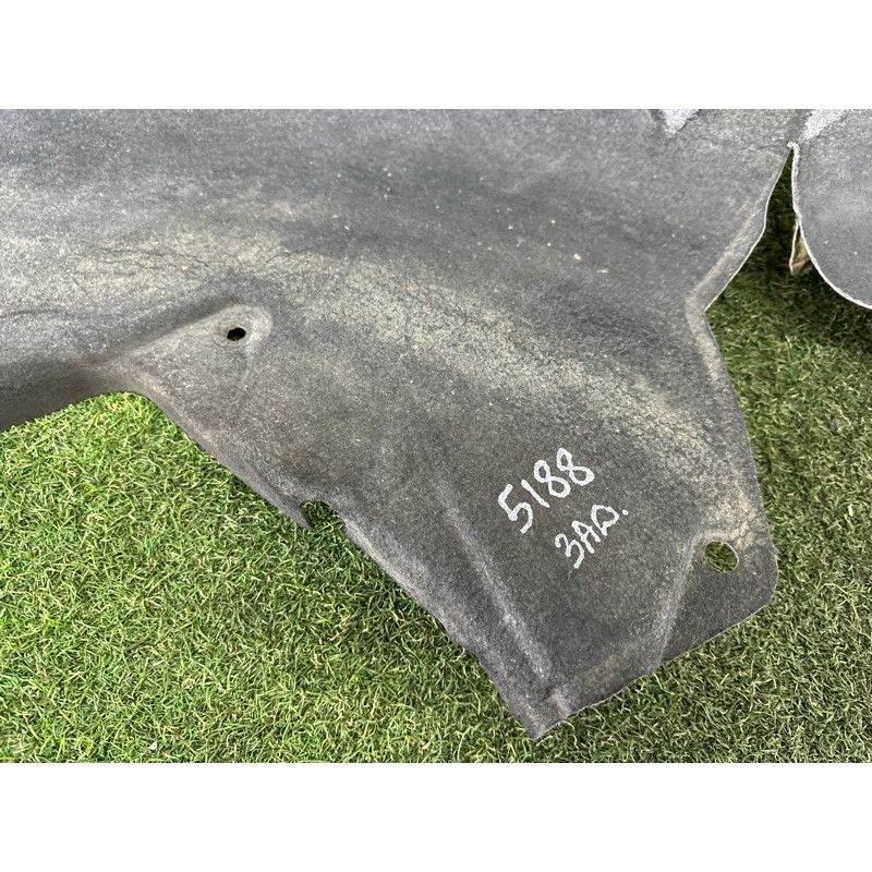 Підкрилок (кузов и элементы) LAND ROVER RANGE ROVER Sport L494 2016 3.0 Diesel LR060014