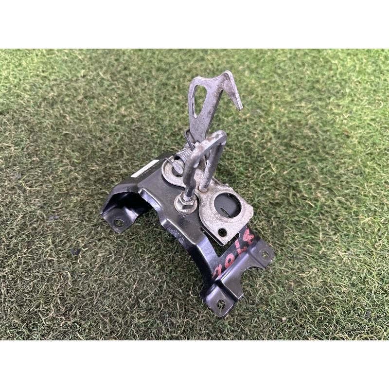 Ответная часть замка капота (кузов и элементы) BMW X5 F15 2015 4.4 51237308076