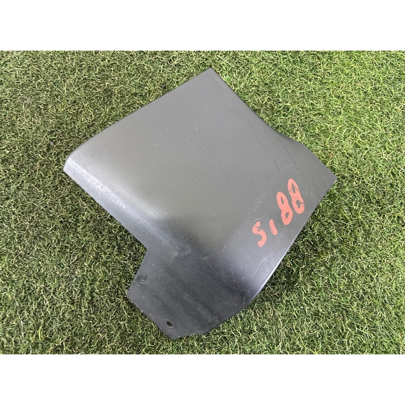 Накладка крила (кузов и элементы) LAND ROVER RANGE ROVER Sport L494 2016 3.0 Diesel LR064264