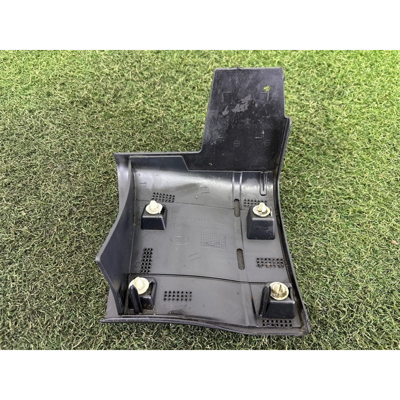 Накладка крила (кузов и элементы) LAND ROVER RANGE ROVER Sport L494 2016 3.0 Diesel LR064264