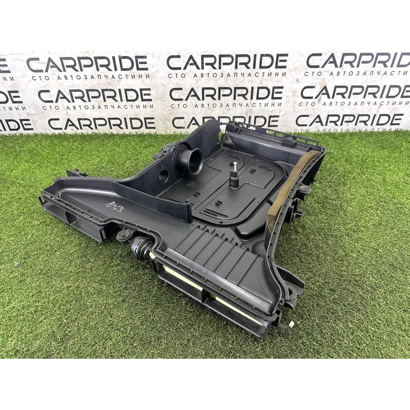 Корпус повітряного фільтра (подача палива) AUDI Q7 4M 2017 3.0 TFSi 4M0133837A