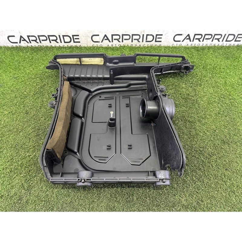 Корпус повітряного фільтра (подача палива) AUDI Q7 4M 2017 3.0 TFSi 4M0133837A