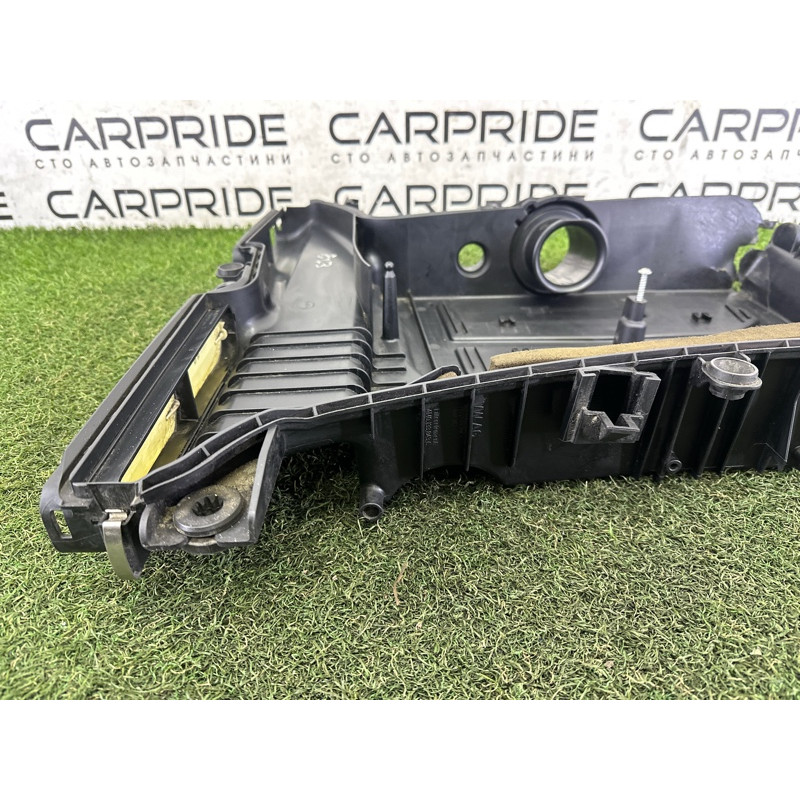 Корпус повітряного фільтра (подача палива) AUDI Q7 4M 2017 3.0 TFSi 4M0133837A