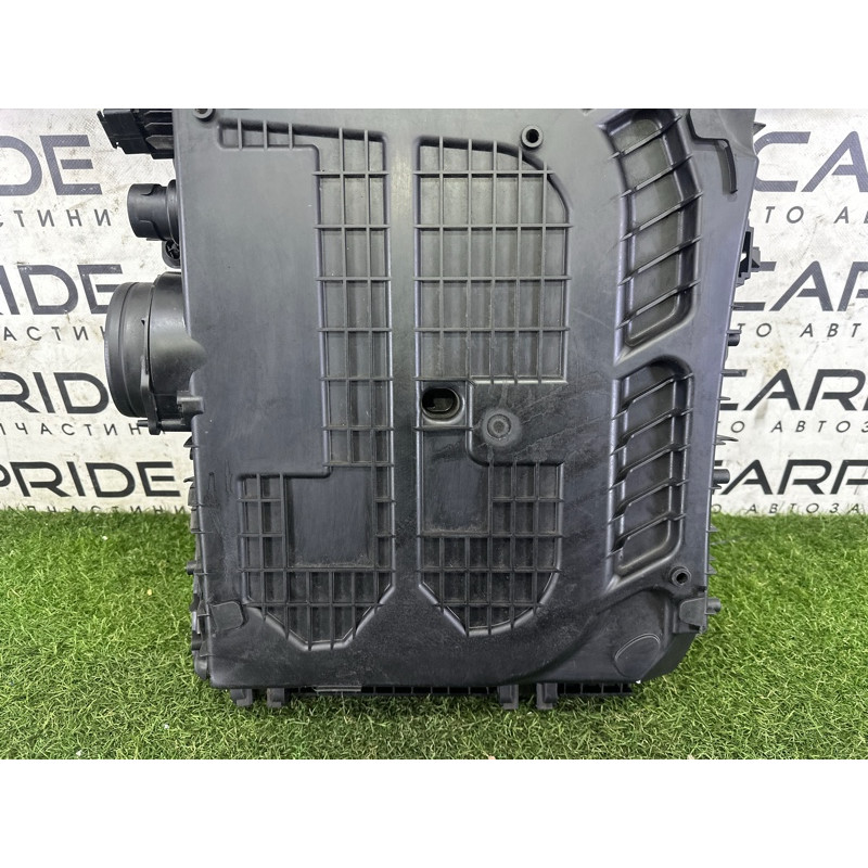 Корпус повітряного фільтра (подача палива) AUDI Q7 4M 2017 3.0 TFSi 4M0133837A