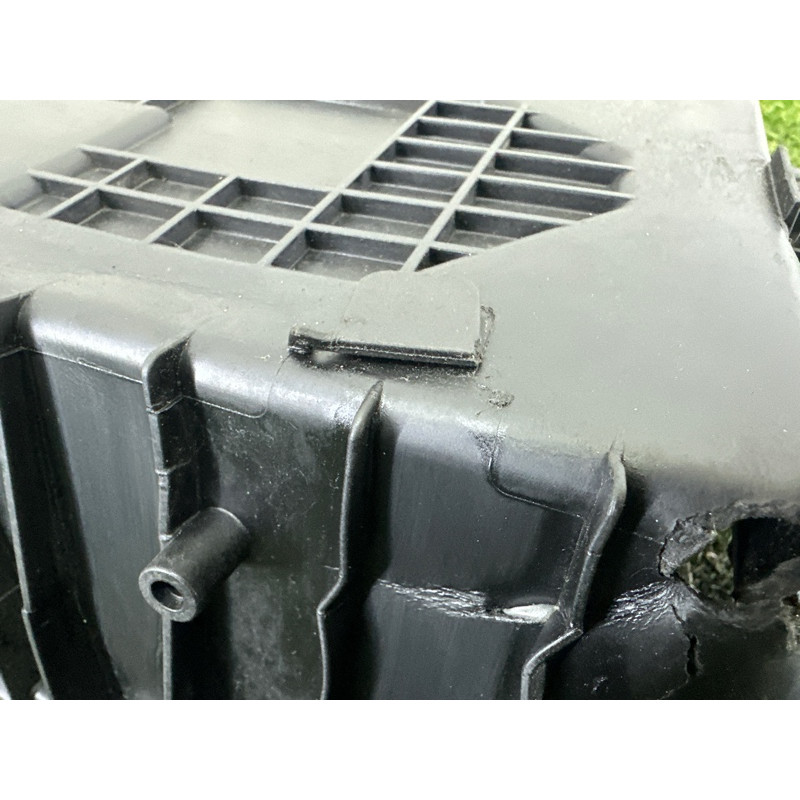 Корпус повітряного фільтра (подача палива) AUDI Q7 4M 2017 3.0 TFSi 4M0133837A