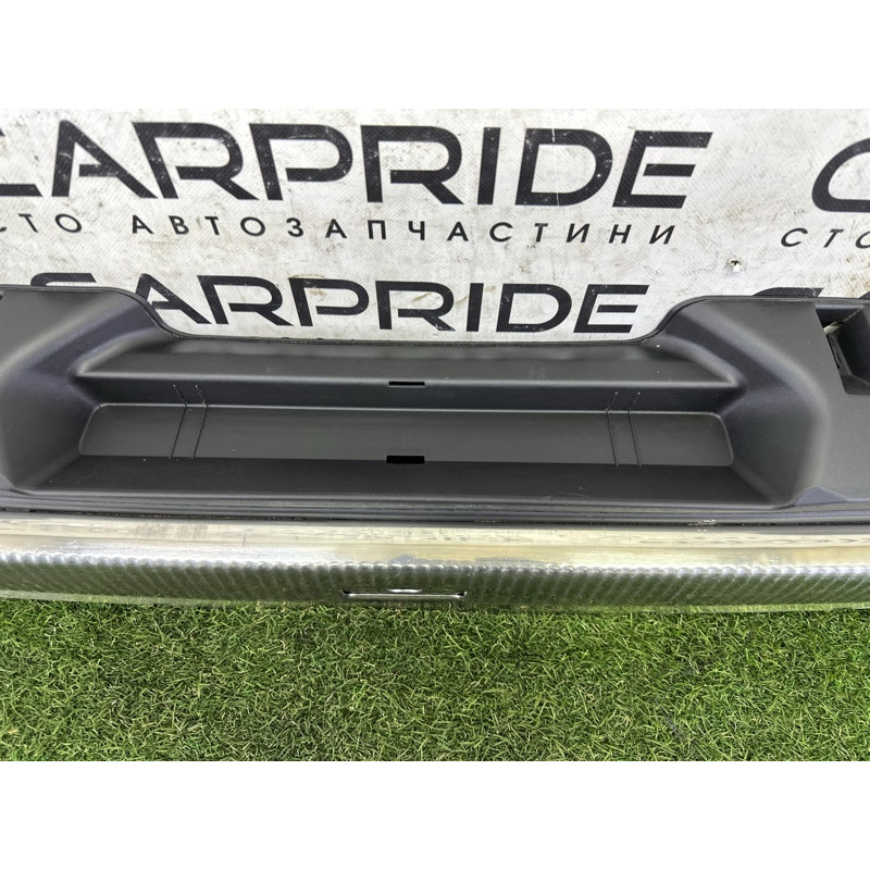 Накладка замка кришки багажника (салон) AUDI Q5 8R 2012 2.0 CAEB 8R0864483C4PK