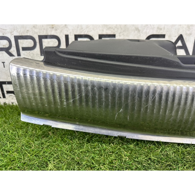 Накладка замка кришки багажника (салон) AUDI Q5 8R 2012 2.0 CAEB 8R0864483C4PK