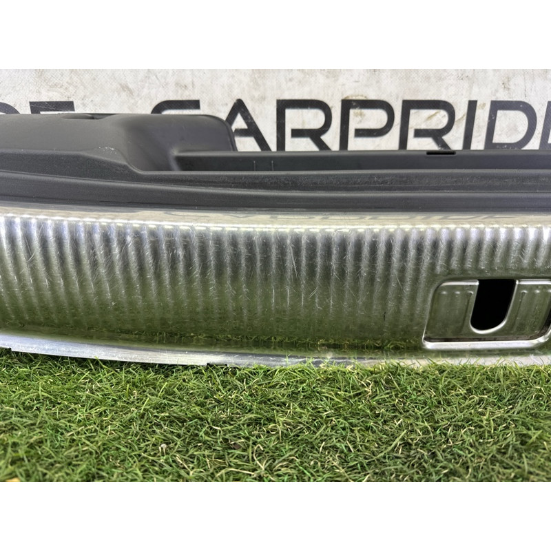 Накладка замка кришки багажника (салон) AUDI Q5 8R 2012 2.0 CAEB 8R0864483C4PK