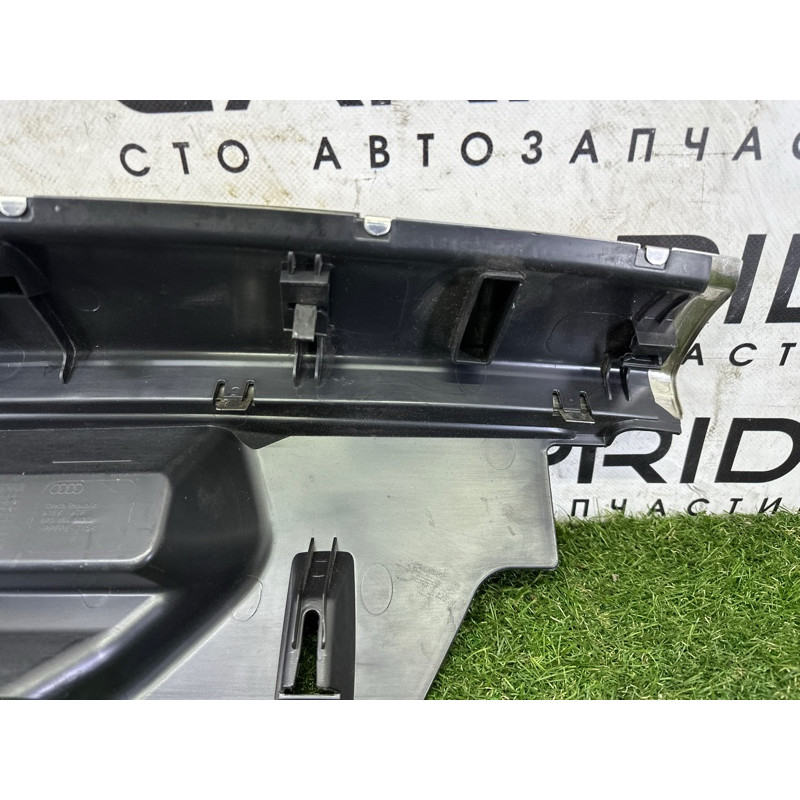Накладка замка кришки багажника (салон) AUDI Q5 8R 2012 2.0 CAEB 8R0864483C4PK