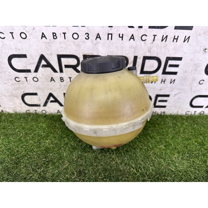 Бачок расширительный (система охлаждения) BMW 3-series F30 2013 2.0 17137642158
