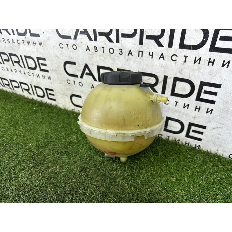 Бачок расширительный (система охлаждения) BMW 3-series F30 2013 2.0 17137642158