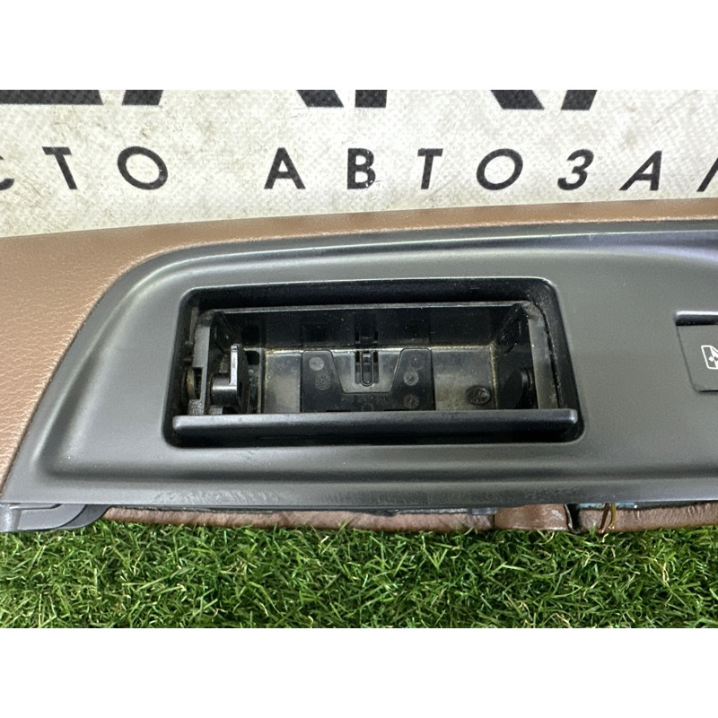 Подлокотник (салон) AUDI Q7 4M 2017 3.0 CREC 4M0867364EHW3