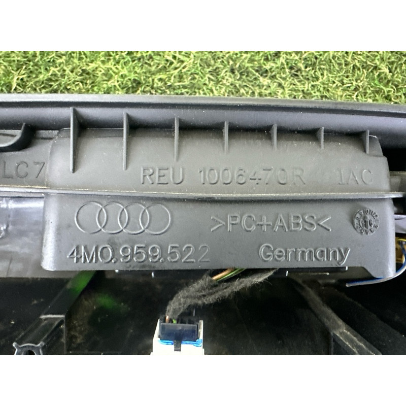 Подлокотник (салон) AUDI Q7 4M 2017 3.0 CREC 4M0867364EHW3