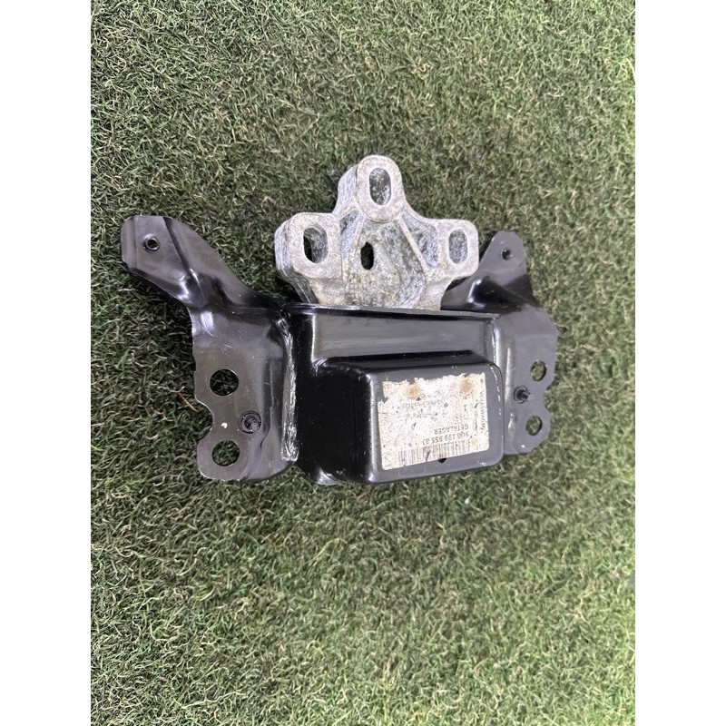 Подушка двигуна (двигун та елементи) AUDI A3 8V 2016 1.8 CNSB 5Q0199555BJ