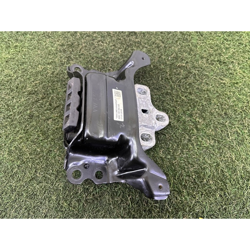 Подушка двигуна (двигун та елементи) AUDI A3 8V 2016 1.8 CNSB 5Q0199555BJ