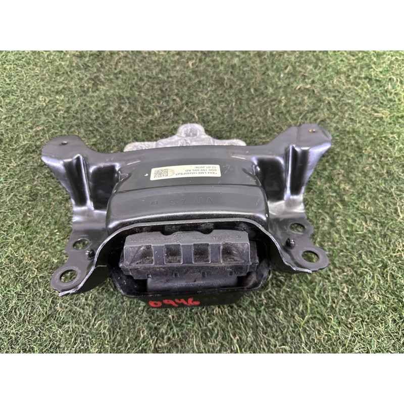 Подушка двигуна (двигун та елементи) AUDI A3 8V 2016 1.8 CNSB 5Q0199555BJ