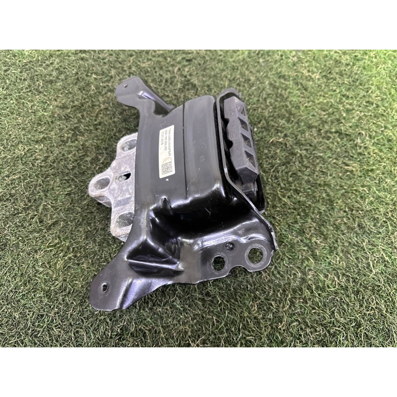 Подушка двигуна (двигун та елементи) AUDI A3 8V 2016 1.8 CNSB 5Q0199555BJ