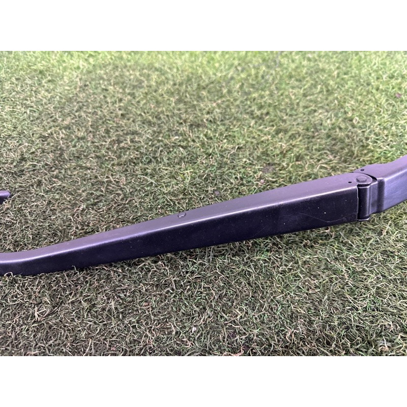 важіль щітки склоочисника (кузов и элементы) LAND ROVER RANGE ROVER Sport L494 2016 3.0 Diesel LR066988