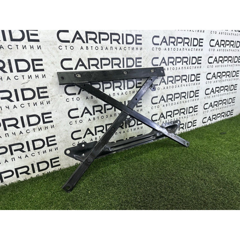 Распорка переднего подрамника (подвеска) AUDI Q5 8R 2010 3.2 CALB 8T1399345J