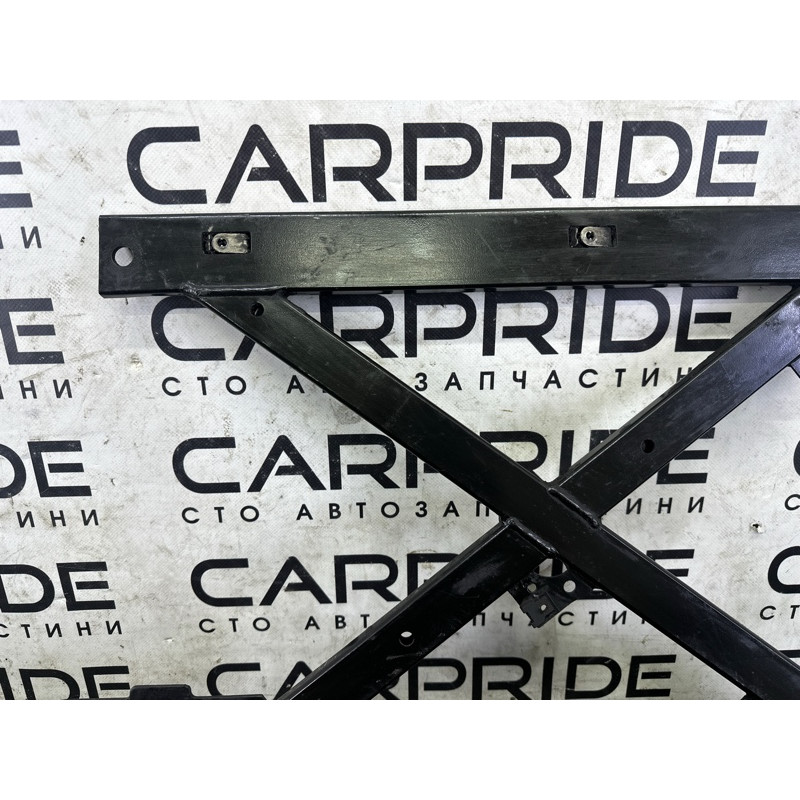 Распорка переднего подрамника (подвеска) AUDI Q5 8R 2010 3.2 CALB 8T1399345J