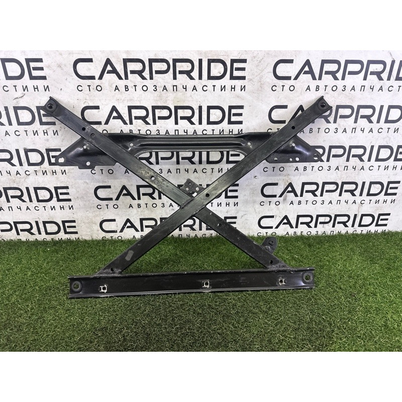 Распорка переднего подрамника (подвеска) AUDI Q5 8R 2010 3.2 CALB 8T1399345J