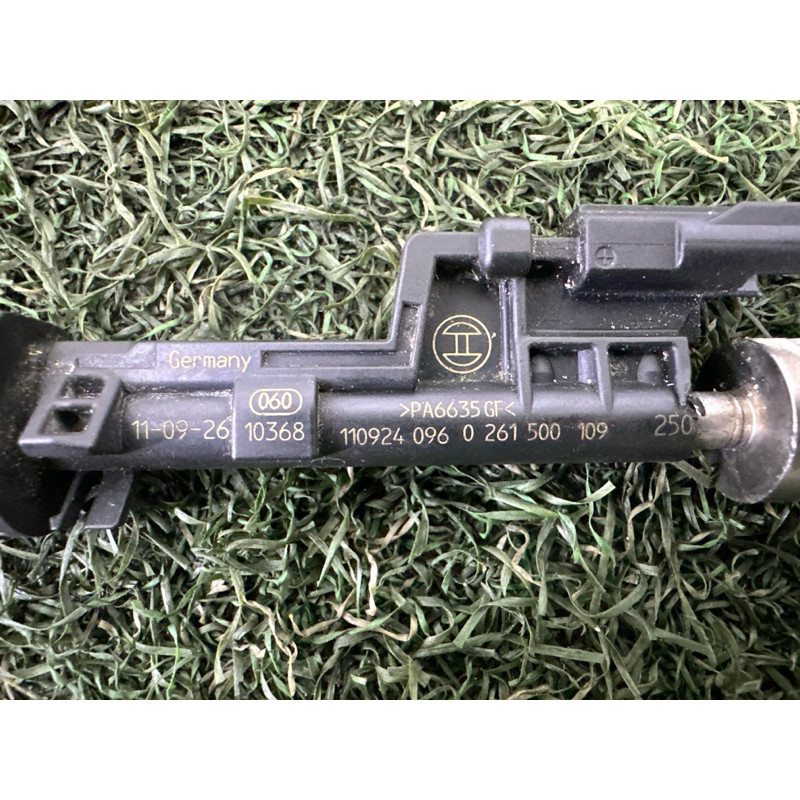 Форсунка топливная (топливная система) BMW X5 E70 2012 3.0 N55B30 13647597870