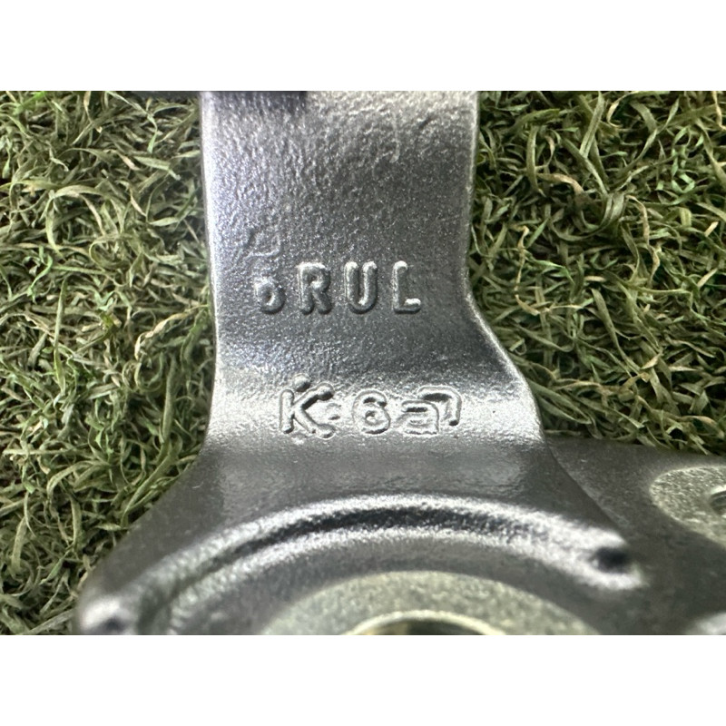 Петля дверей (кузов і елементи) Nissan Rogue T33 2021 2.5 PR25DD 824016RR0A