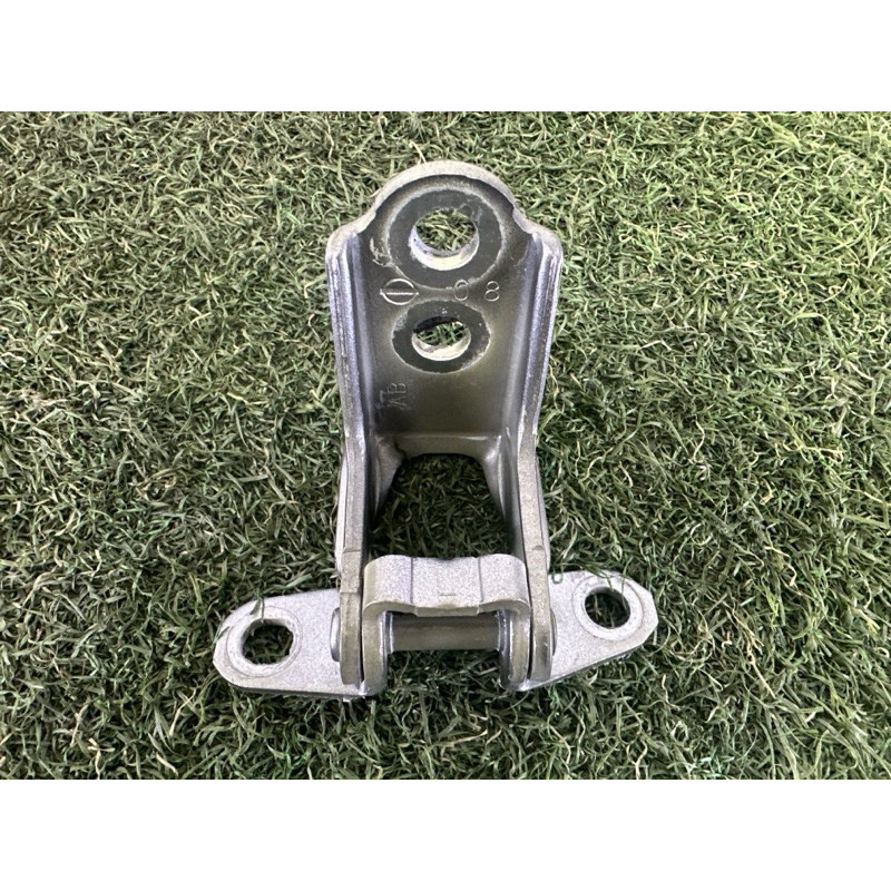 Петля дверей (кузов і елементи) Nissan Rogue T33 2021 2.5 PR25DD 804016RR0A