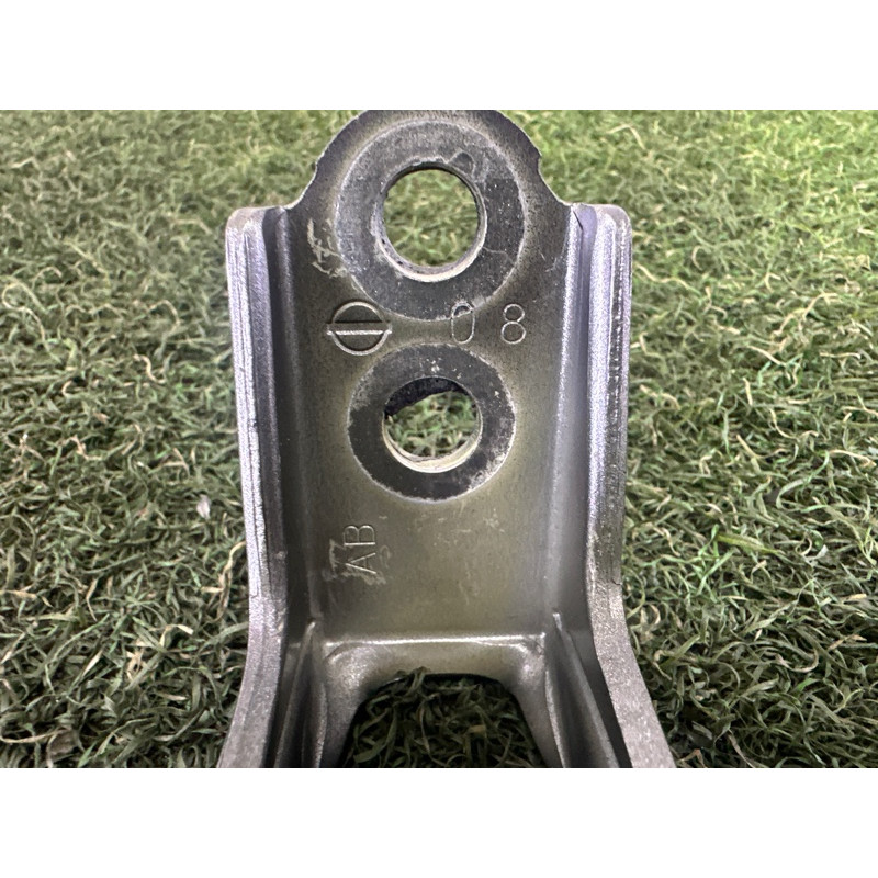 Петля дверей (кузов і елементи) Nissan Rogue T33 2021 2.5 PR25DD 804016RR0A