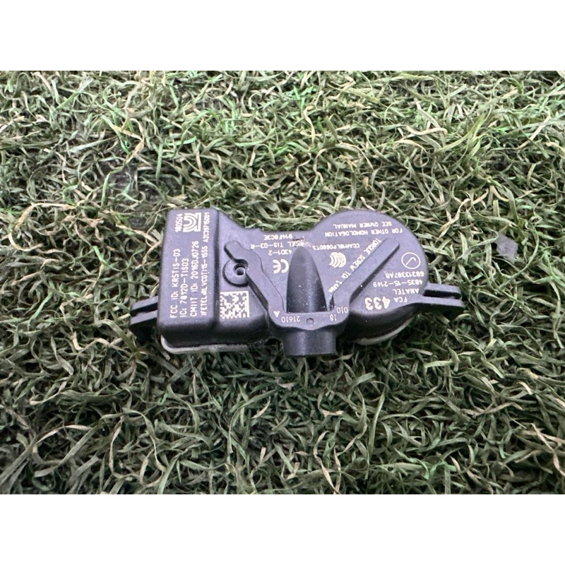 Датчик давления в шинах (электрика / датчики) Jeep Grand Cherokee WK2 2018 3.6 68313387AB