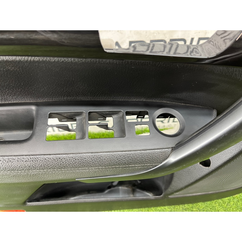 Дверна карта (салон) KIA Sorento UM 2013 2.4 823011u101am2