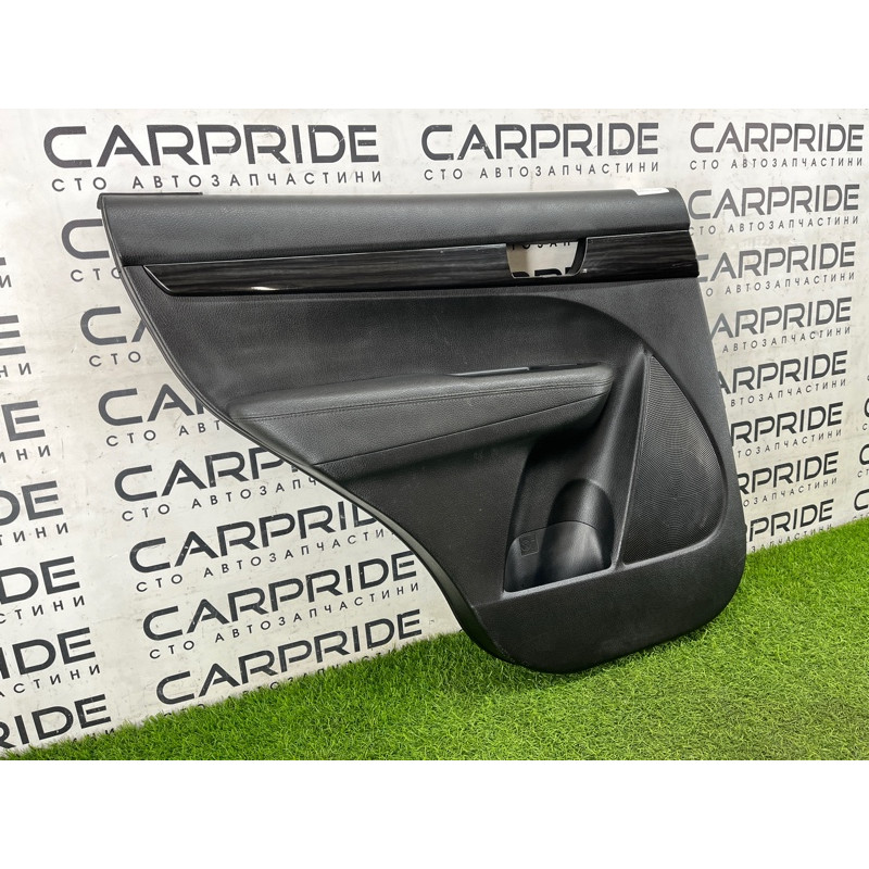 Дверна карта (салон) KIA Sorento UM 2013 2.4 833011u501am2