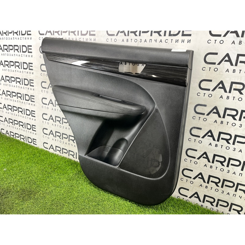 Дверна карта (салон) KIA Sorento UM 2013 2.4 833011u501am2