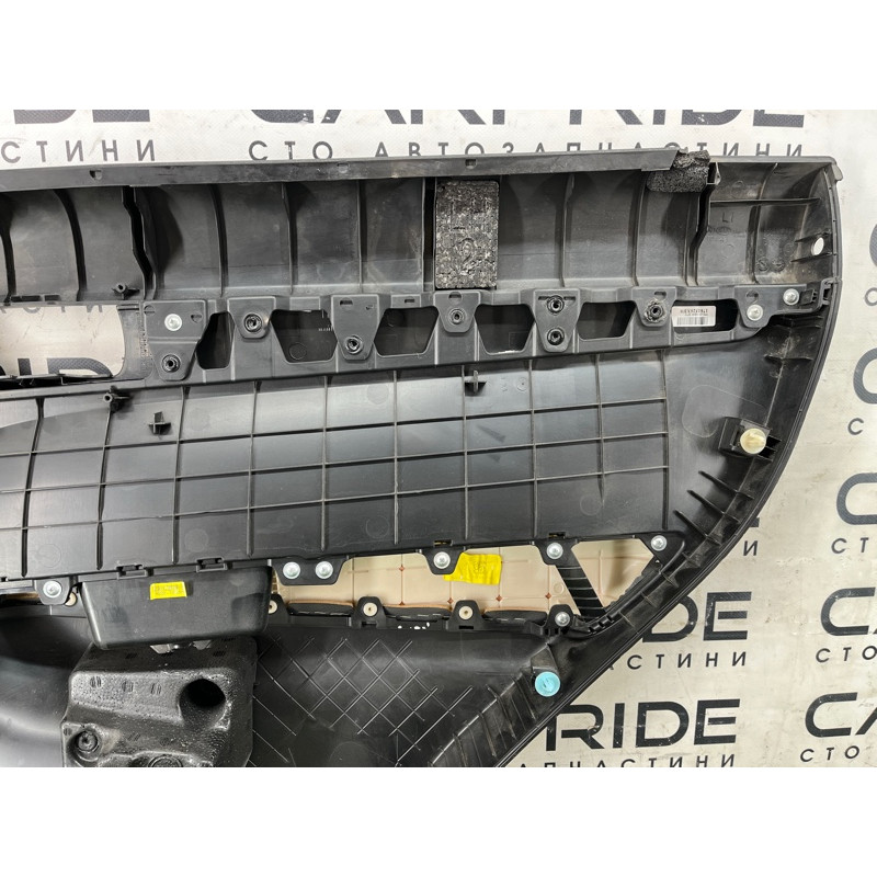 Дверна карта (салон) KIA Sorento UM 2013 2.4 833011u501am2