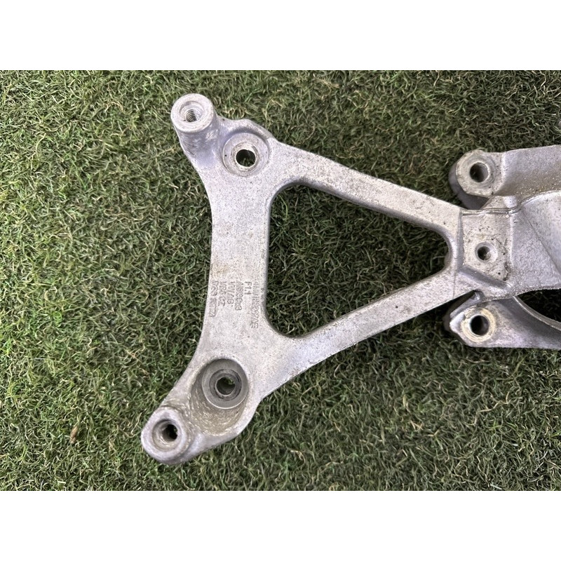 Кронштейн двигателя (кронштейны двигателя) AUDI Q7 4M 2017 3.0 TFSi 4M0199307AE