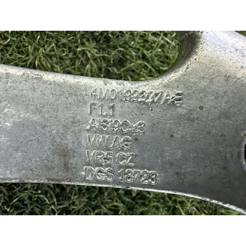 Кронштейн двигателя (кронштейны двигателя) AUDI Q7 4M 2017 3.0 TFSi 4M0199307AE