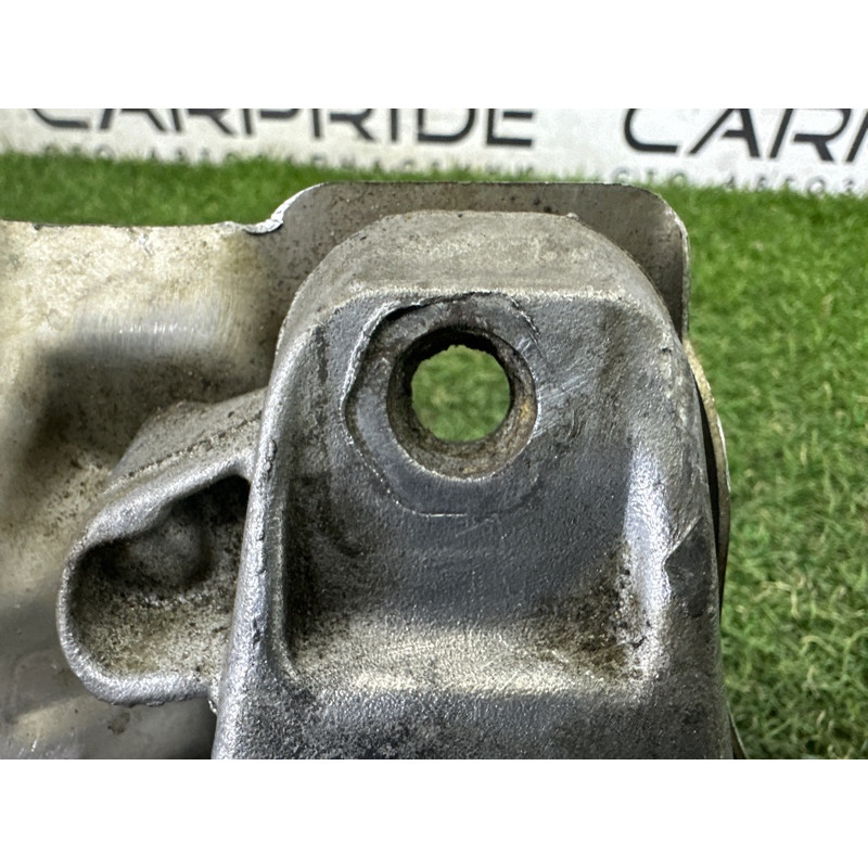 Кронштейн двигателя (кронштейны двигателя) BMW 3-series F30 2013 2.0 22116784824