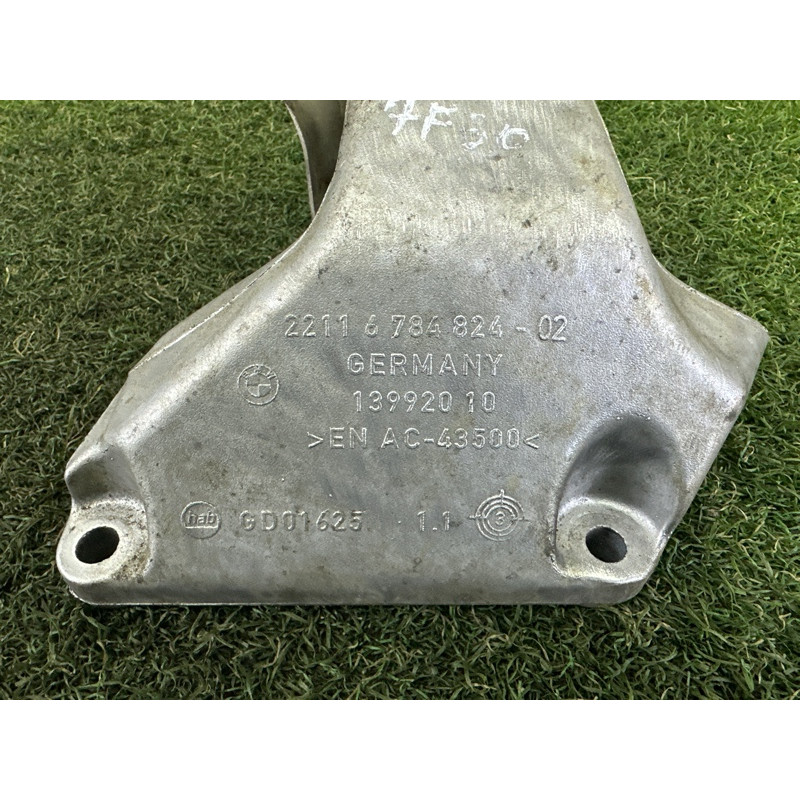 Кронштейн двигателя (кронштейны двигателя) BMW 3-series F30 2013 2.0 22116784824