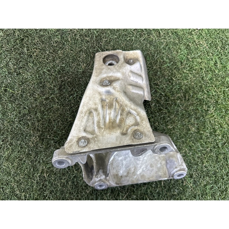 Кронштейн двигателя (кронштейны двигателя) BMW 3-series F30 2013 2.0 22116784824