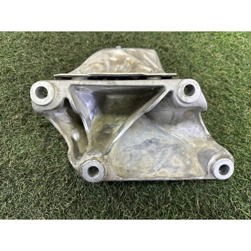 Кронштейн двигателя (кронштейны двигателя) BMW 3-series F30 2013 2.0 22116784824