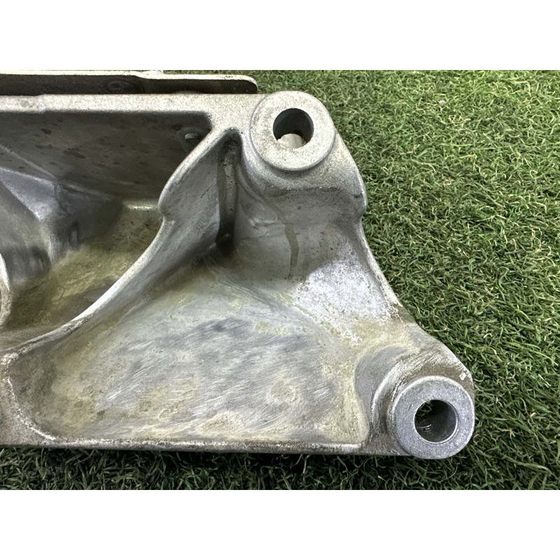 Кронштейн двигателя (кронштейны двигателя) BMW 3-series F30 2013 2.0 22116784824