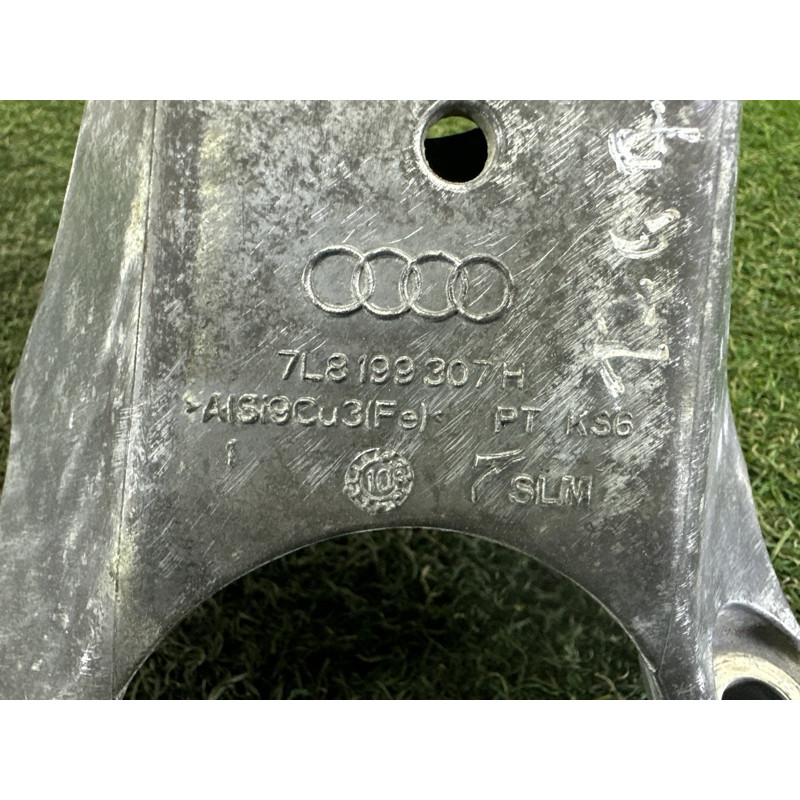 Кронштейн двигателя (кронштейны двигателя) AUDI Q7 4L 2011 3.0 TFSi 7L8199307H