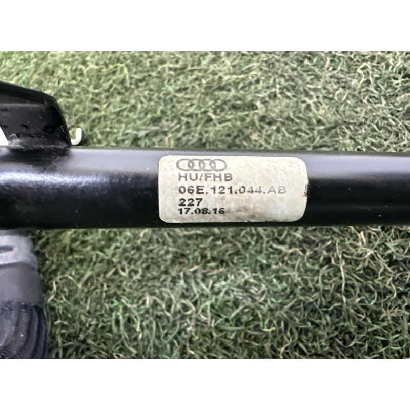 Трубка системы охлаждения (система охлаждения) AUDI Q7 4M 2017 3.0 CREC 06E121044AB